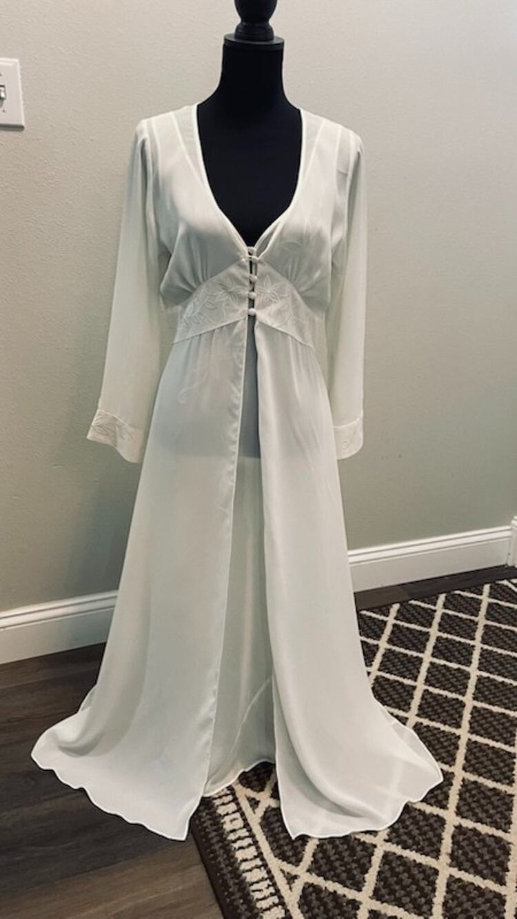 Vintage Victorias Secret Gold Label Embroidered Nightgown and Robe Set Bridal PS